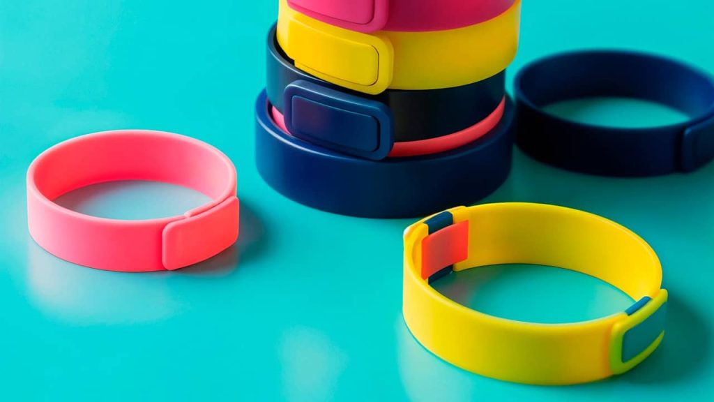 bracelets plastique